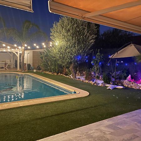 Habitación con cama extra doble más sofa cama apta hasta para 4 personas con baño privado San Vicente Raspeig Exterior foto