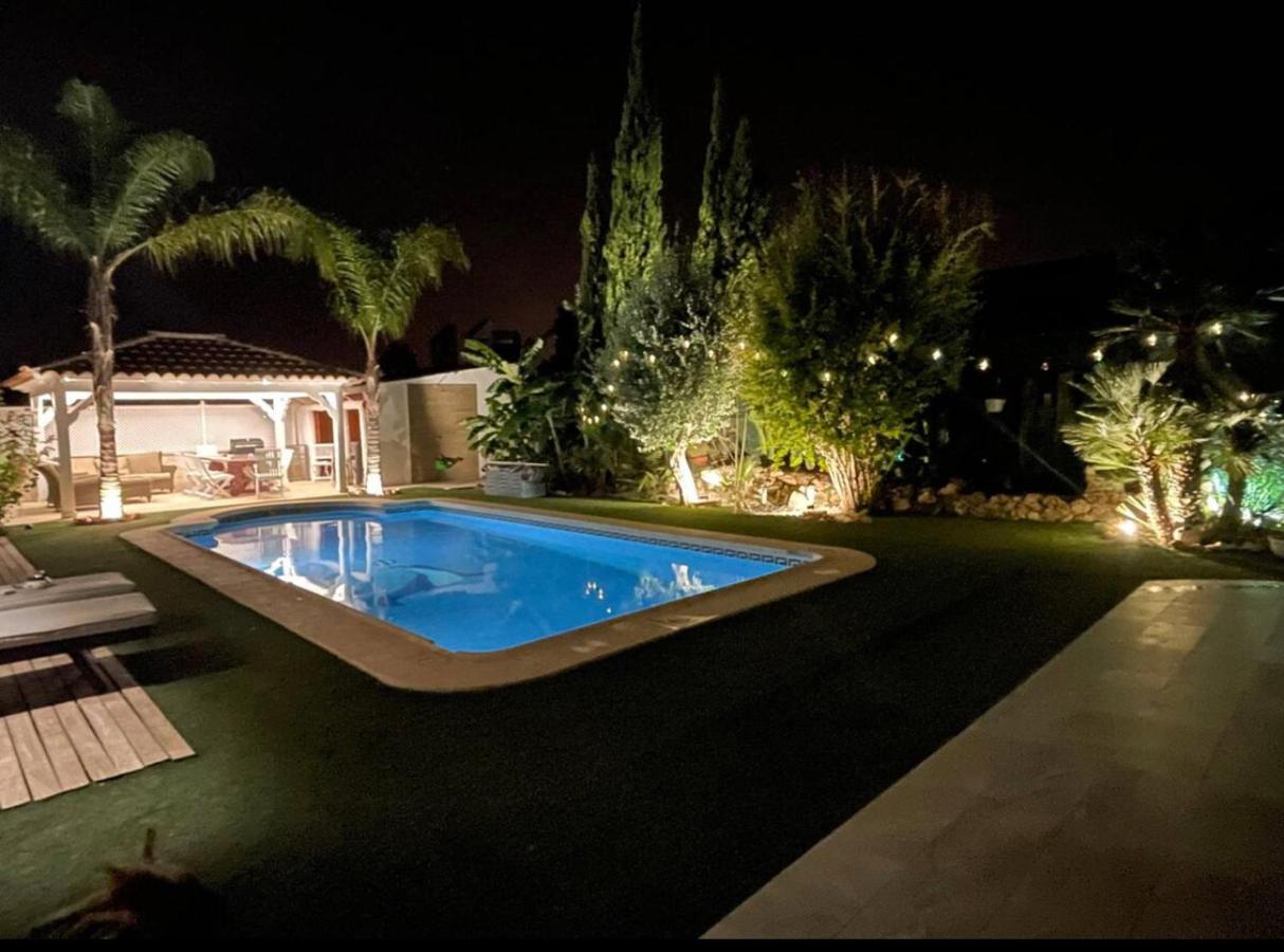 Habitación con cama extra doble más sofa cama apta hasta para 4 personas con baño privado San Vicente Raspeig Exterior foto