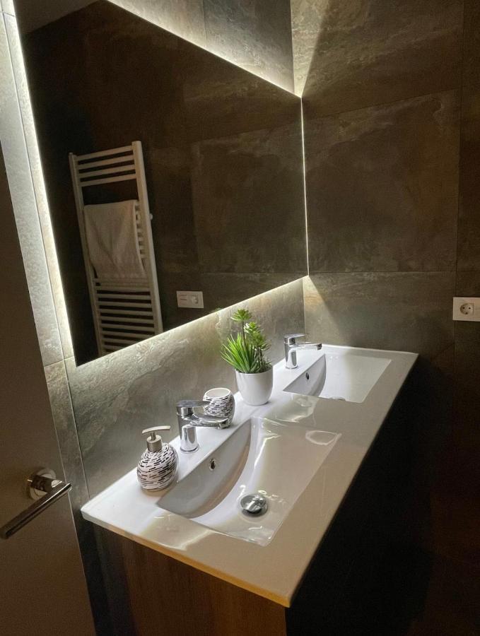 Habitación con cama extra doble más sofa cama apta hasta para 4 personas con baño privado San Vicente Raspeig Exterior foto
