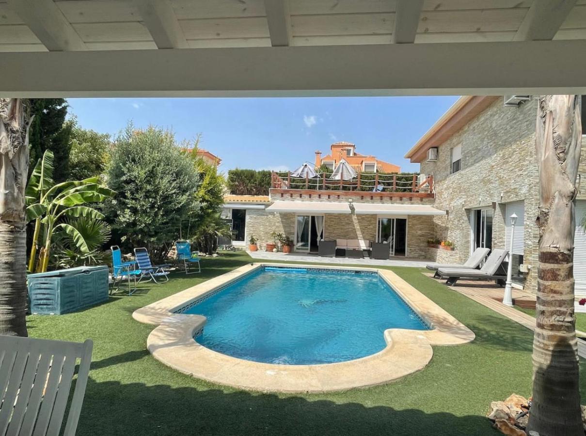 Habitación con cama extra doble más sofa cama apta hasta para 4 personas con baño privado San Vicente Raspeig Exterior foto