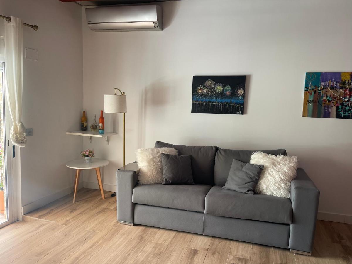 Habitación con cama extra doble más sofa cama apta hasta para 4 personas con baño privado San Vicente Raspeig Exterior foto